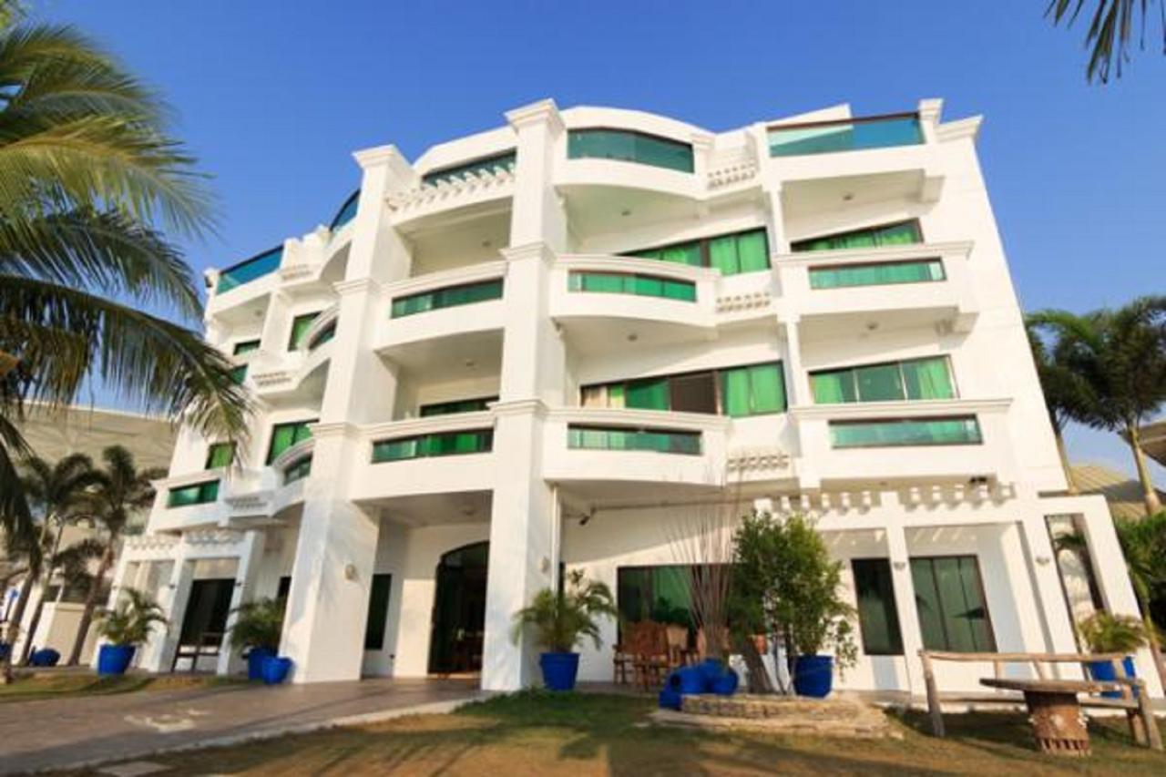 Отель Vitalis White Sands Santiago  Экстерьер фото