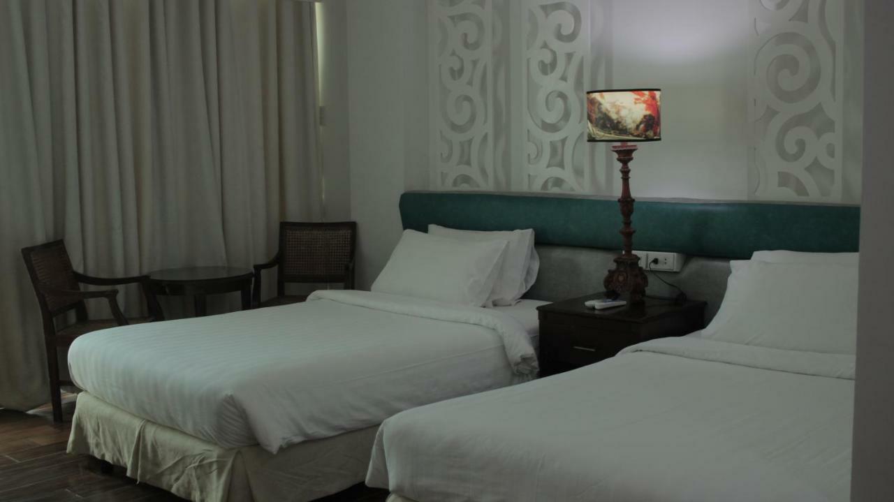 Отель Vitalis White Sands Santiago  Экстерьер фото